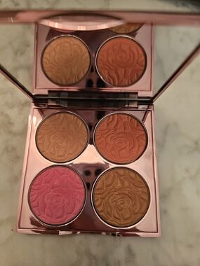 By Terry Brightening CC Palette: #2 Beach Bomb